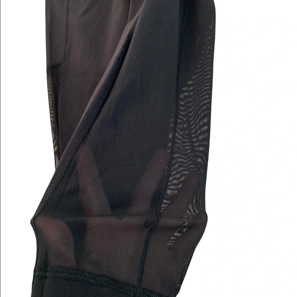 Lululemon Athletica Black & Pink Mesh Leggings Size 6 - Picture 6 of 16